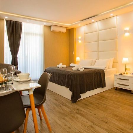 Holiday Premium Apartments บาทูมิ ภายนอก รูปภาพ