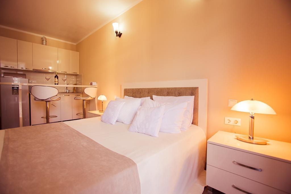 Holiday Premium Apartments บาทูมิ ภายนอก รูปภาพ