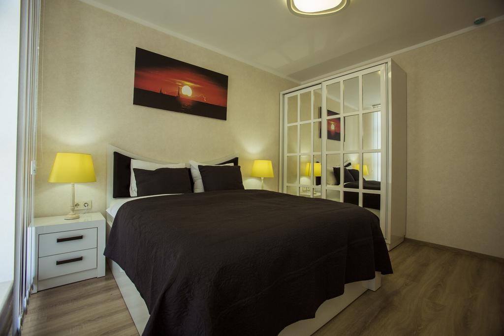 Holiday Premium Apartments บาทูมิ ภายนอก รูปภาพ